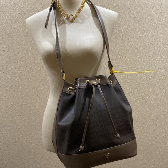 Beautiful Mario Valentino bucket bag. No call outs. Slightly used. 🔥🔥🔥 - Picture 5 of 12